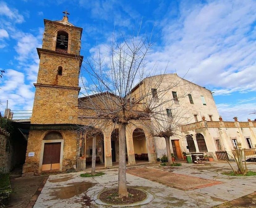 El Rocàs i el Santuari de Santa Afra