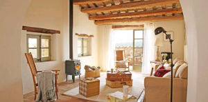 Habitació de Can Bassa a Madremanya.